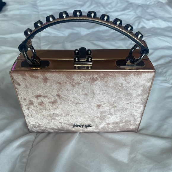 Nasty Gal Crushed Velvet Baby Pink Purse - Picture 4 of 4